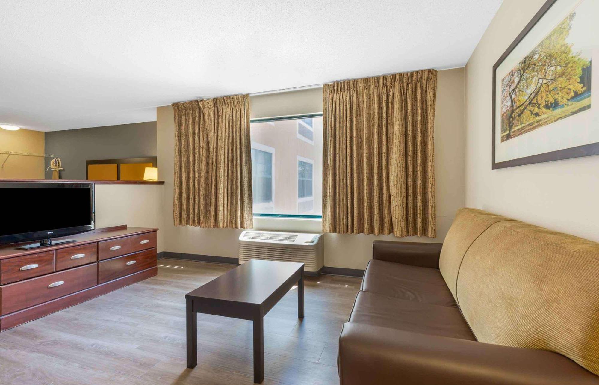 Extended Stay America Select Suites - Hartford - Манчестер Экстерьер фото