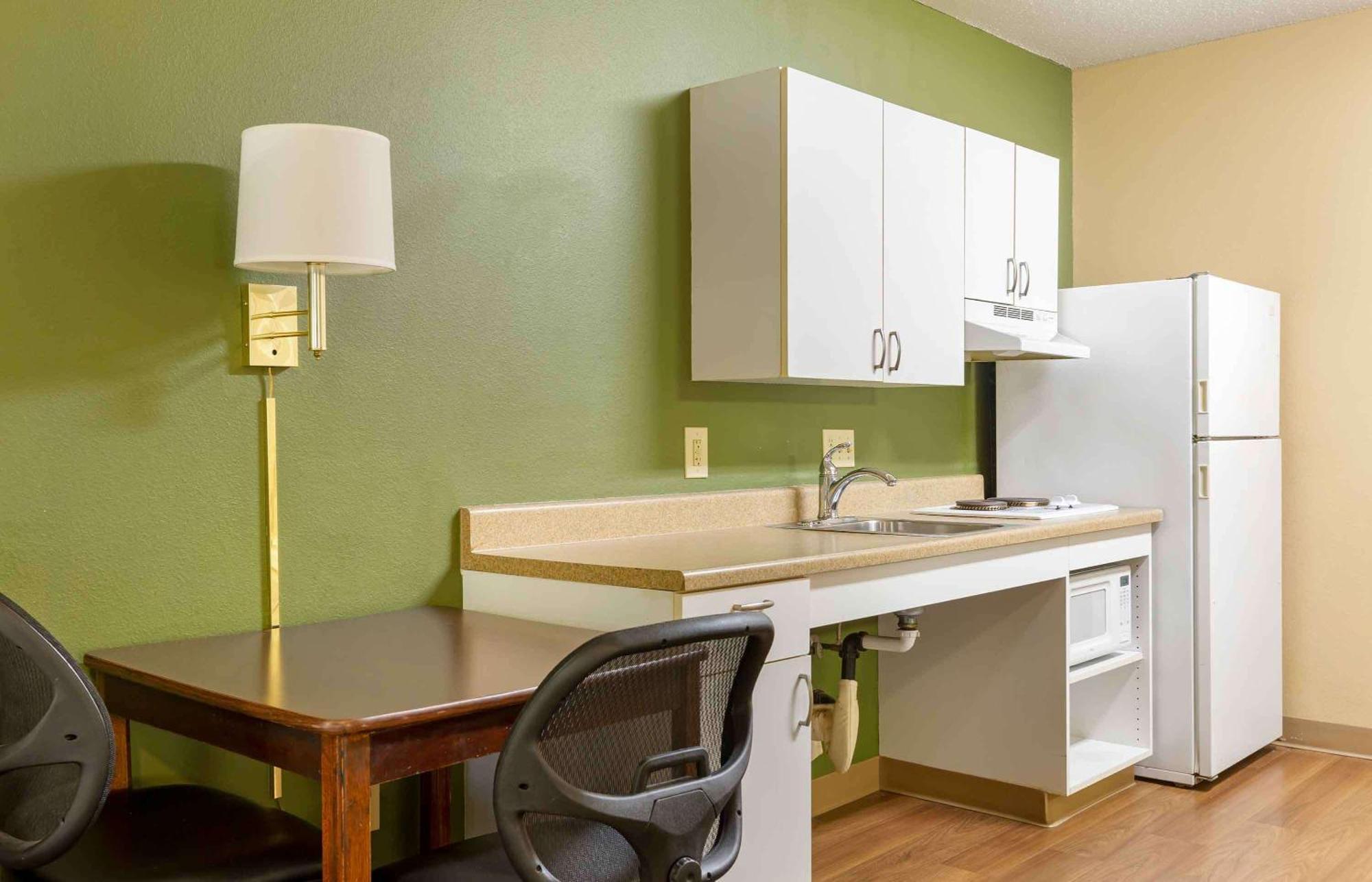 Extended Stay America Select Suites - Hartford - Манчестер Экстерьер фото