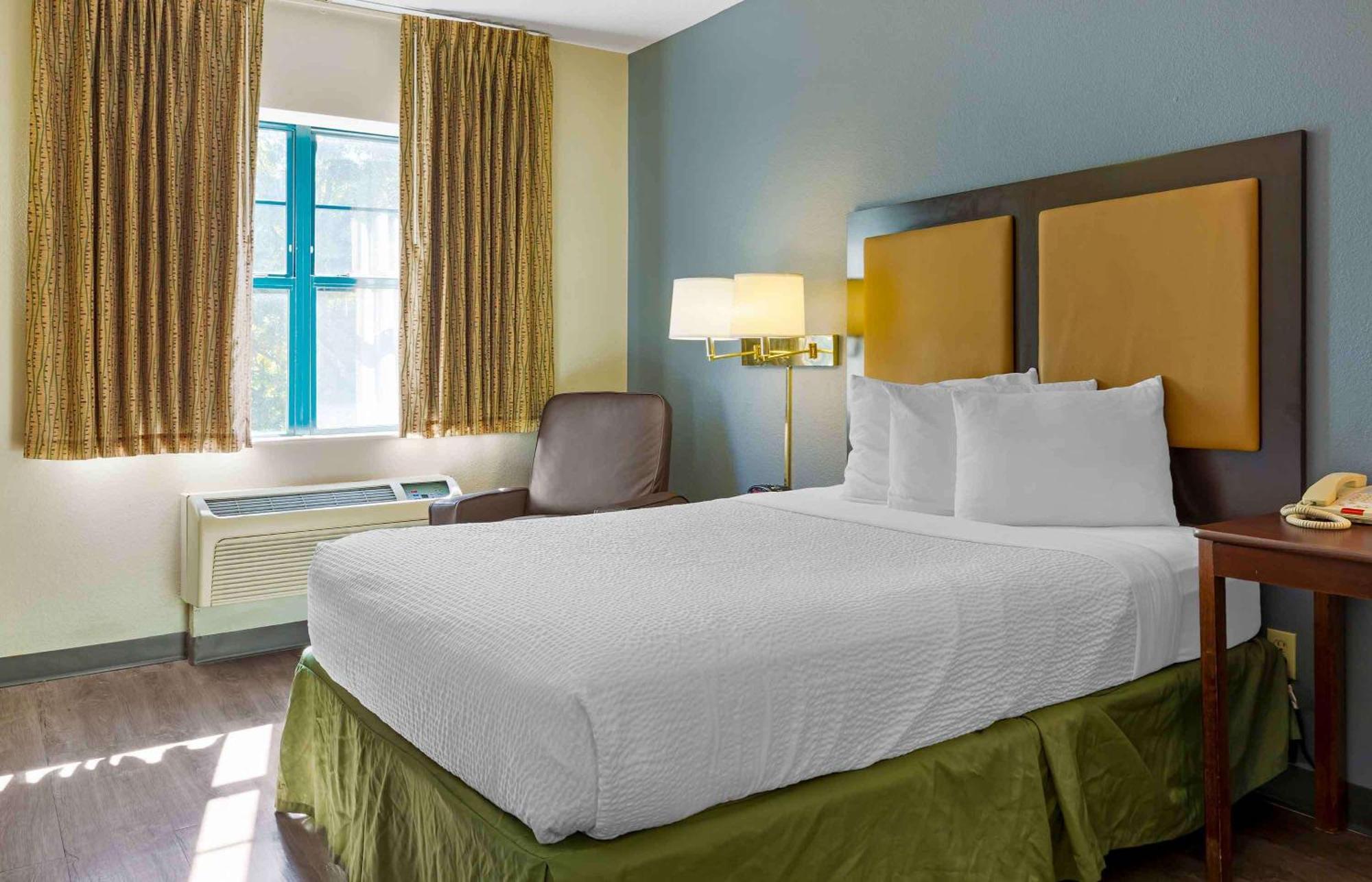 Extended Stay America Select Suites - Hartford - Манчестер Экстерьер фото